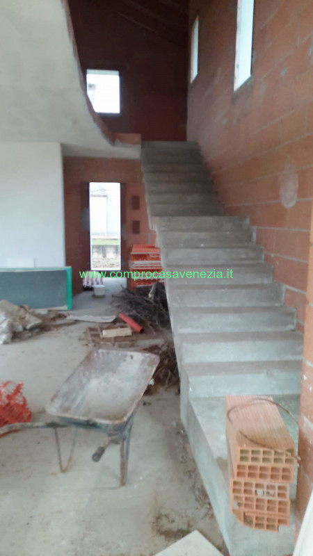 Immagine 3 di Casa indipendente in vendita  in via pantiera a Roncade