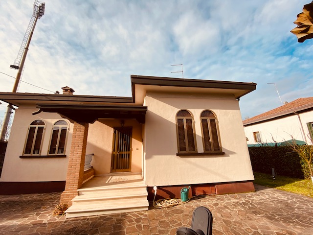 Immagine 13 di Casa indipendente in vendita  in Borgo Pieve a Castelfranco Veneto