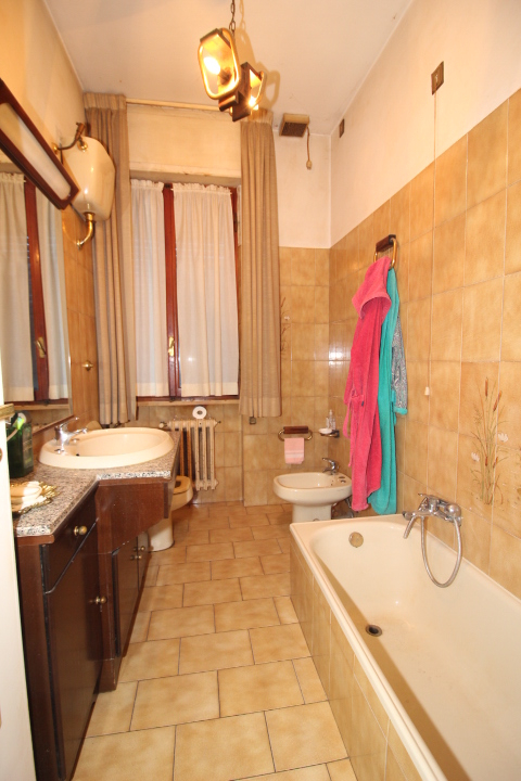 Immagine 11 di Casa indipendente in vendita  a Senigallia