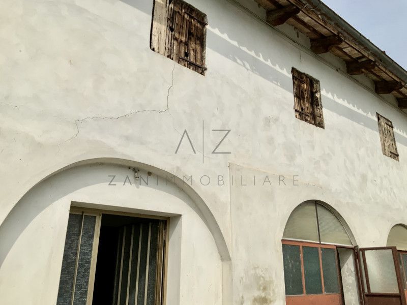 Immagine 8 di Rustico / casale in vendita  in Via Cervan a Castelfranco Veneto
