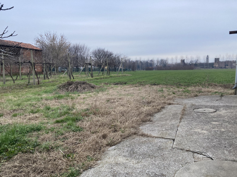 Immagine 2 di Casa bifamiliare in vendita  a Villimpenta