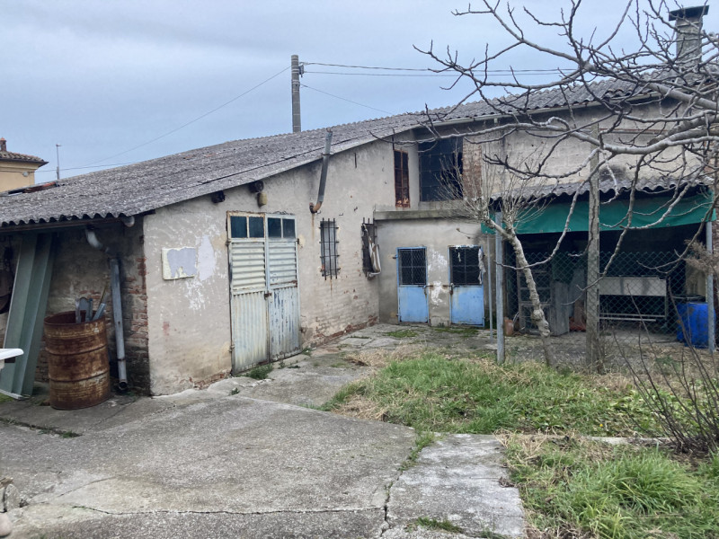 Immagine 11 di Casa bifamiliare in vendita  a Villimpenta