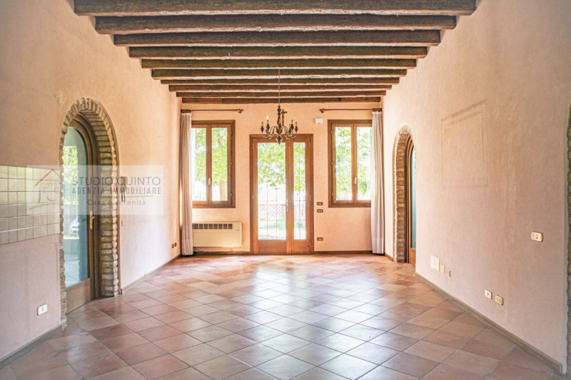 Immagine 1 di Rustico / casale in vendita  a Quinto Di Treviso