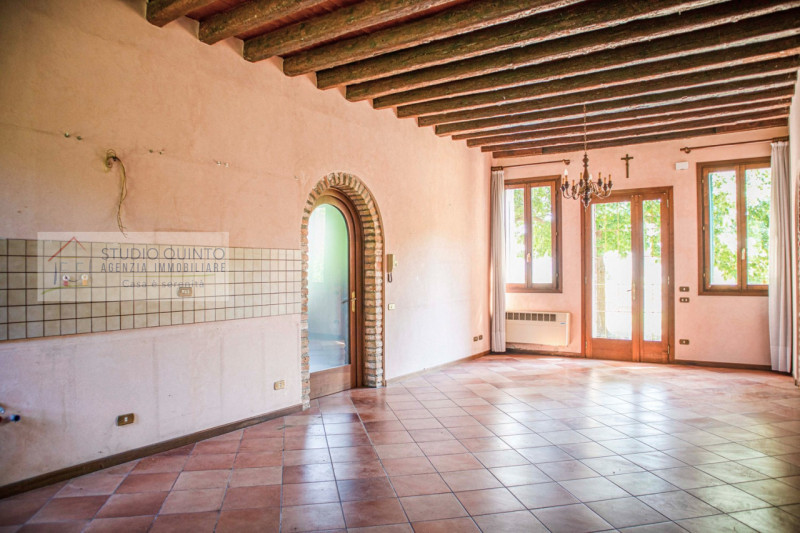 Immagine 2 di Rustico / casale in vendita  a Quinto Di Treviso