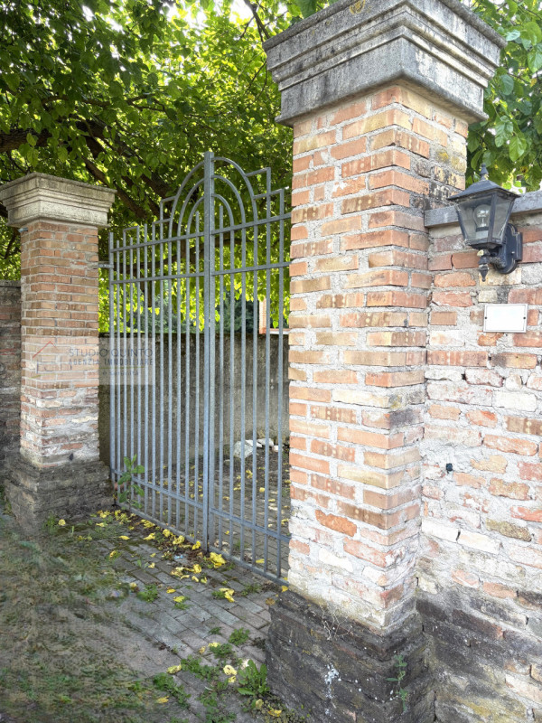 Immagine 9 di Rustico / casale in vendita  a Quinto Di Treviso