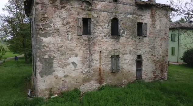 Immagine 1 di Casa indipendente in vendita  in strada provinciale per golese a Torrile