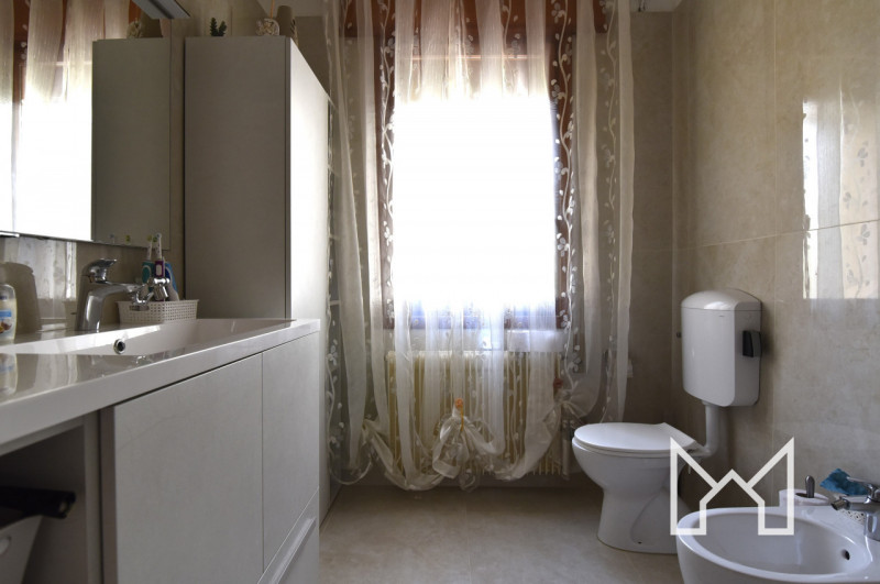 Immagine 18 di Appartamento in vendita  a Romano D'ezzelino