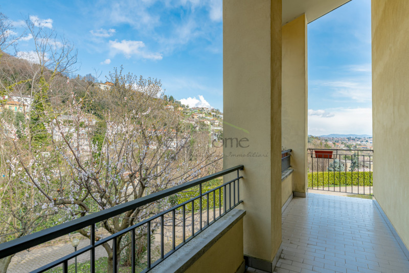 Immagine 3 di Casa bifamiliare in vendita  a Tavernerio