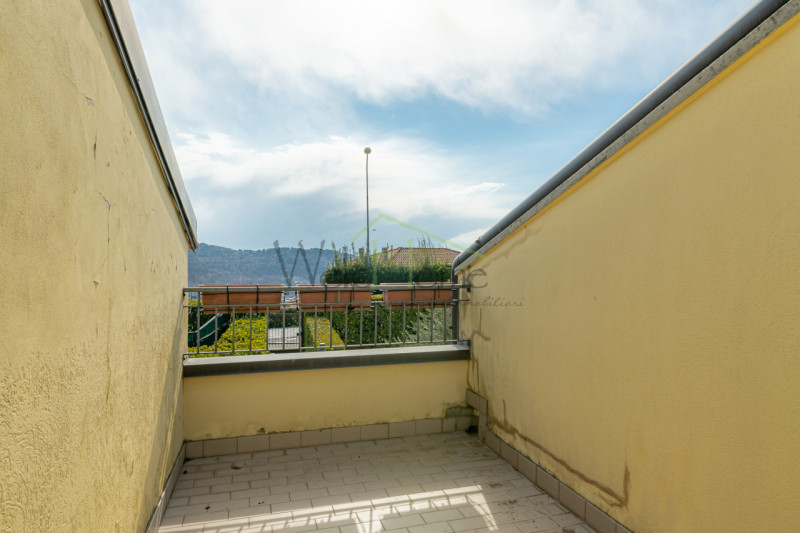 Immagine 12 di Casa bifamiliare in vendita  a Tavernerio