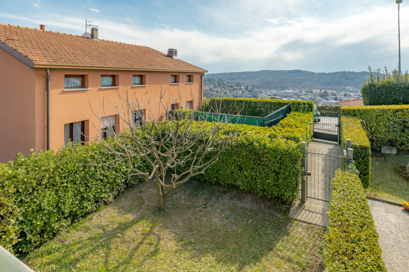 Immagine 13 di Casa bifamiliare in vendita  a Tavernerio