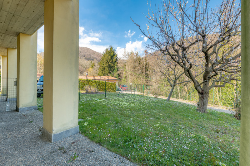 Immagine 18 di Casa bifamiliare in vendita  a Tavernerio