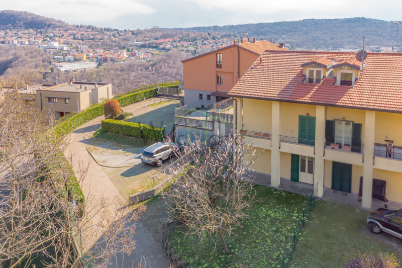 Immagine 20 di Casa bifamiliare in vendita  a Tavernerio