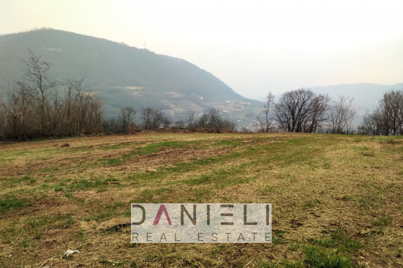 Immagine 2 di Terreno in vendita  in Via Corrubbio a Val Liona