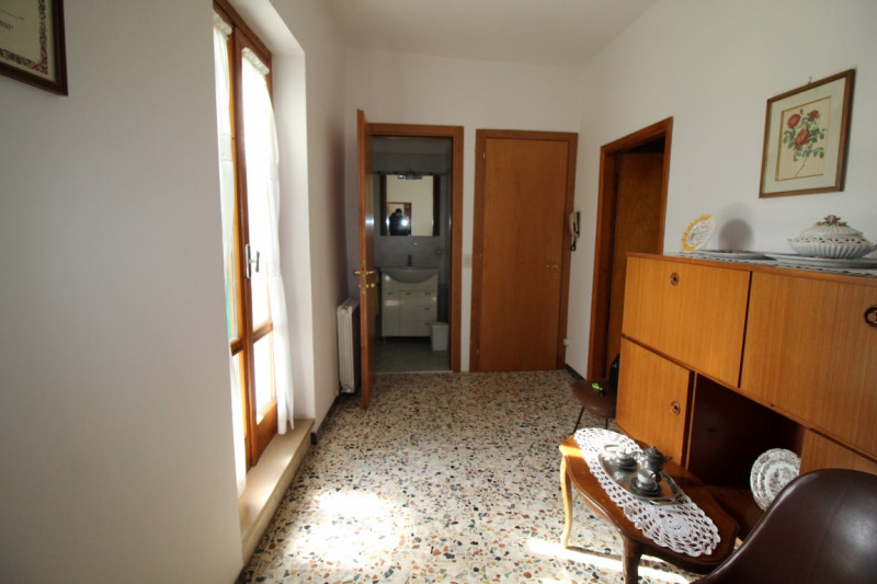 Immagine 4 di Villetta a schiera in vendita  in levane a Montevarchi