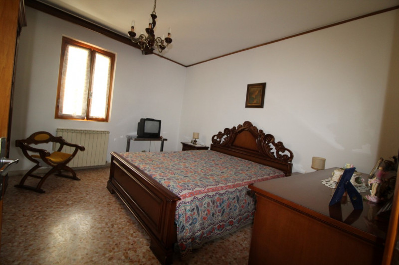 Immagine 8 di Villetta a schiera in vendita  in levane a Montevarchi