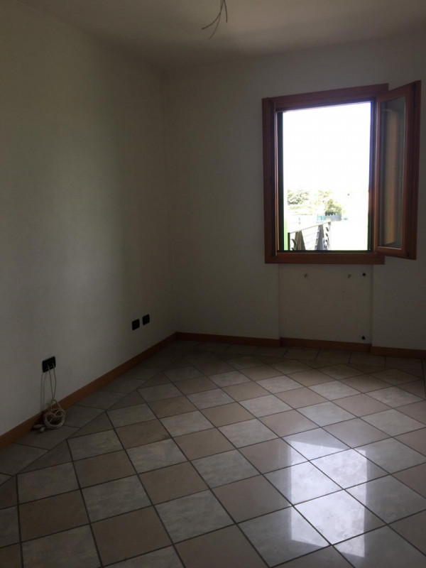 Immagine 7 di Villetta a schiera in vendita  in via arzarello a Borgo Veneto