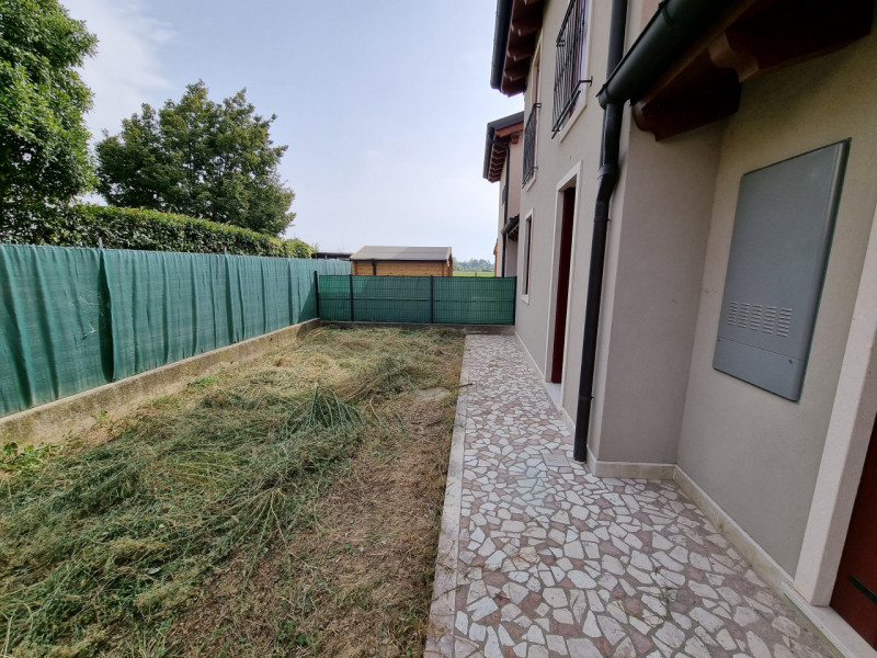 Immagine 5 di Villetta a schiera in vendita  in via quattro novembre a Albettone