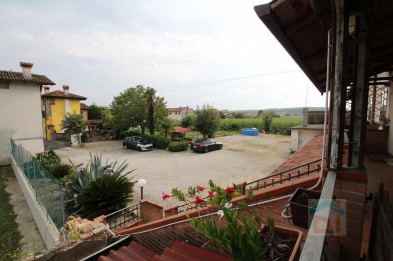 Immagine 17 di Casa bifamiliare in vendita  in Via dei Banduzzi 10/a a Bagnaria Arsa