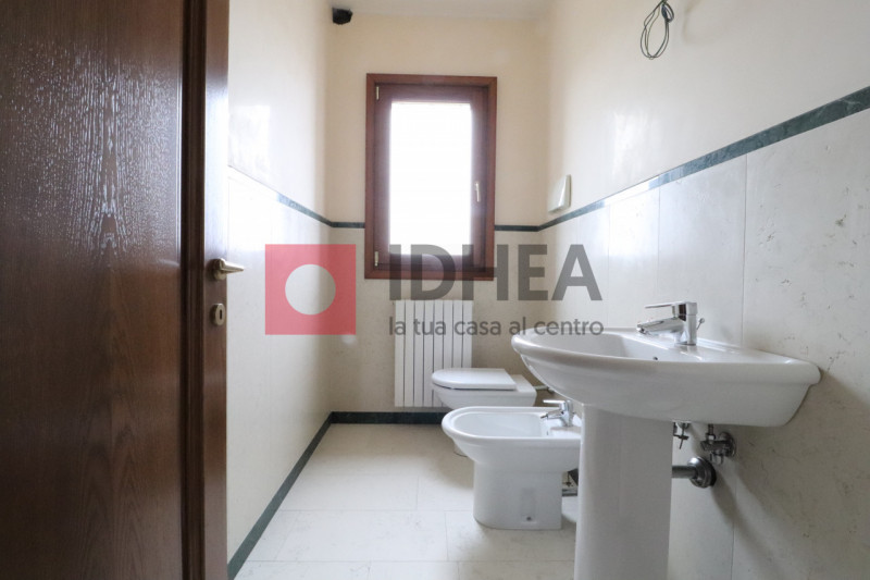 Immagine 13 di Casa indipendente in vendita  a Silea