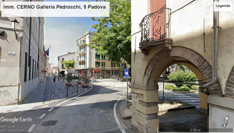 Immagine 2 di Negozio in affitto  in Zona centro storico Carmine a Padova