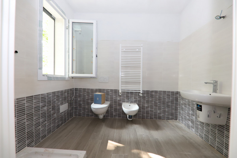 Immagine 8 di Appartamento in vendita  in viale Sicilia a Monza