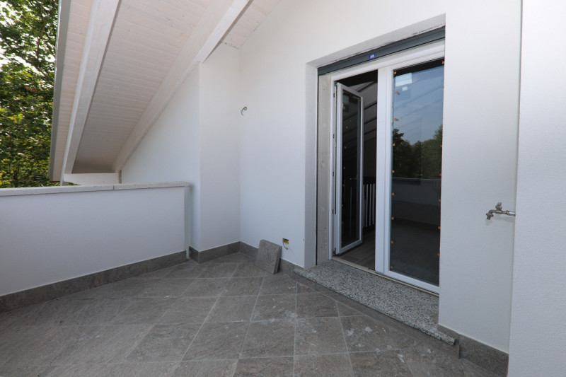 Immagine 11 di Appartamento in vendita  in viale Sicilia a Monza