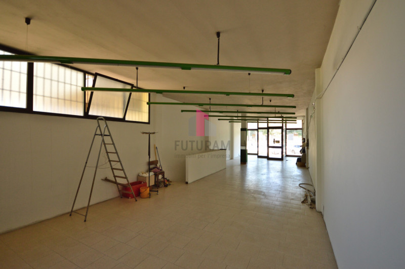 Immagine 6 di Negozio in affitto  in via monte ortigara a Grisignano Di Zocco