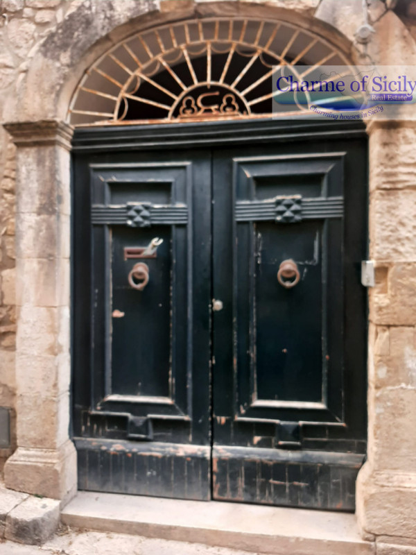 Immagine 2 di Casa indipendente in vendita  in Via Garofalo 29 a Modica