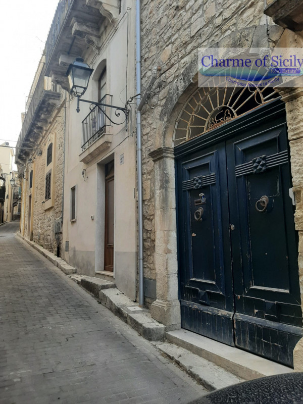 Immagine 3 di Casa indipendente in vendita  in Via Garofalo 29 a Modica