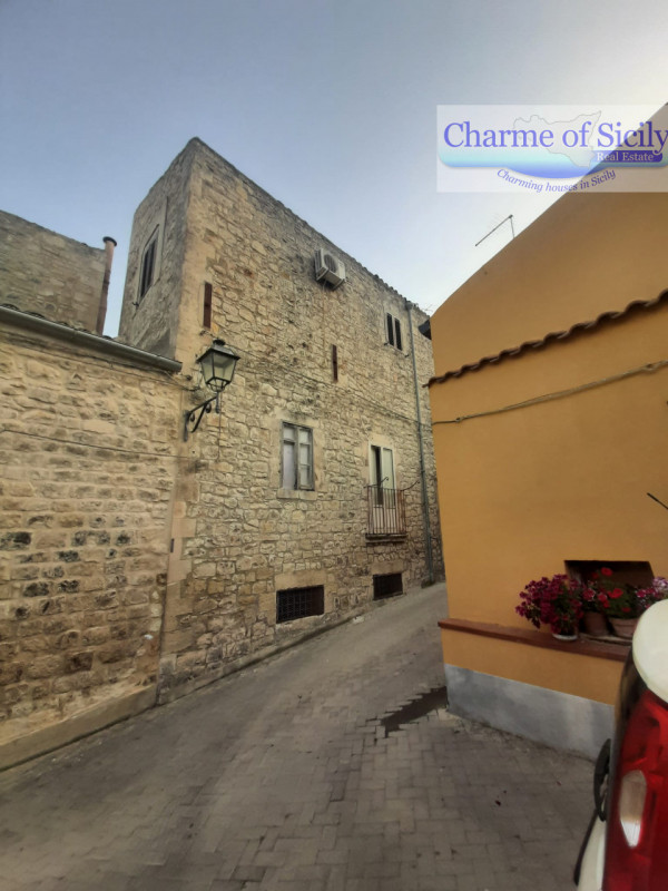 Immagine 5 di Casa indipendente in vendita  in Via Garofalo 29 a Modica