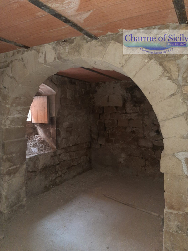 Immagine 18 di Casa indipendente in vendita  in Via Garofalo 29 a Modica