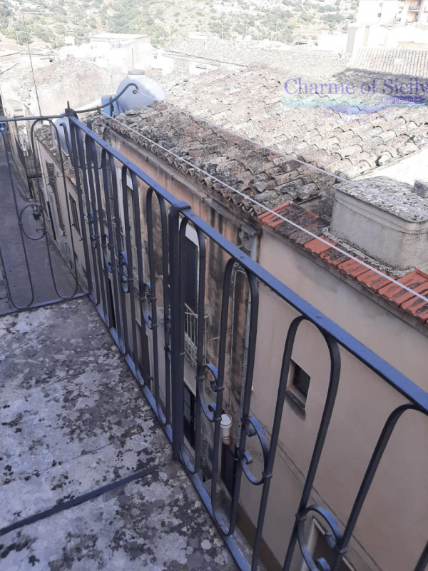 Immagine 56 di Casa indipendente in vendita  in Via Garofalo 29 a Modica