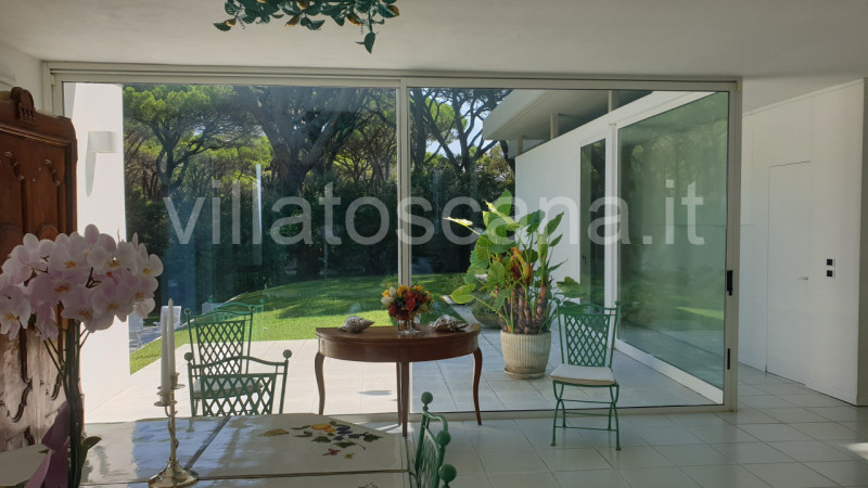 Immagine 4 di Villa in vendita  in Roccamare a Castiglione Della Pescaia