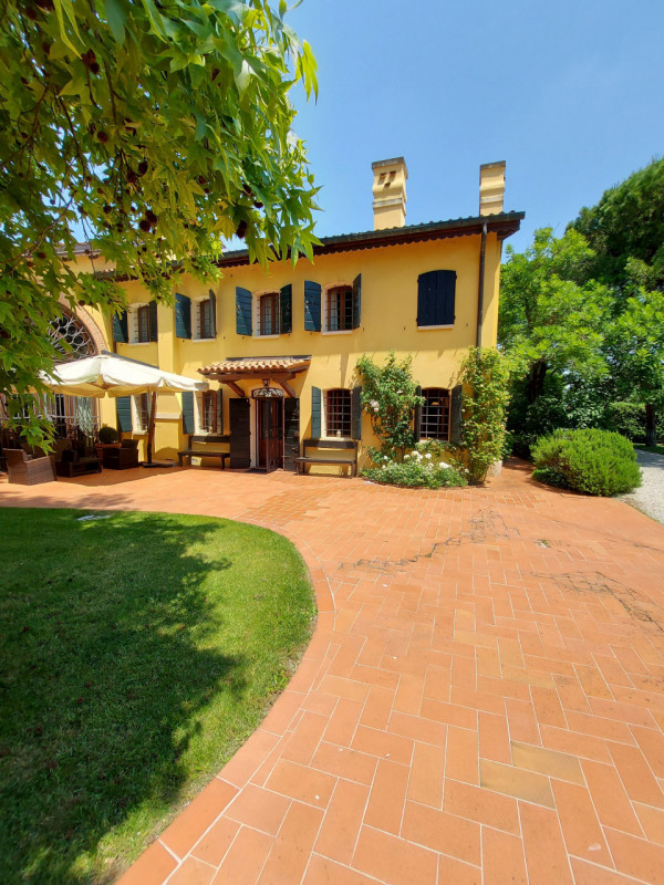 Immagine 6 di Villa in vendita  a Montegrotto Terme