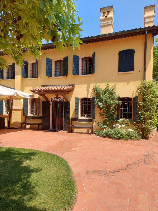 Immagine 8 di Villa in vendita  a Montegrotto Terme