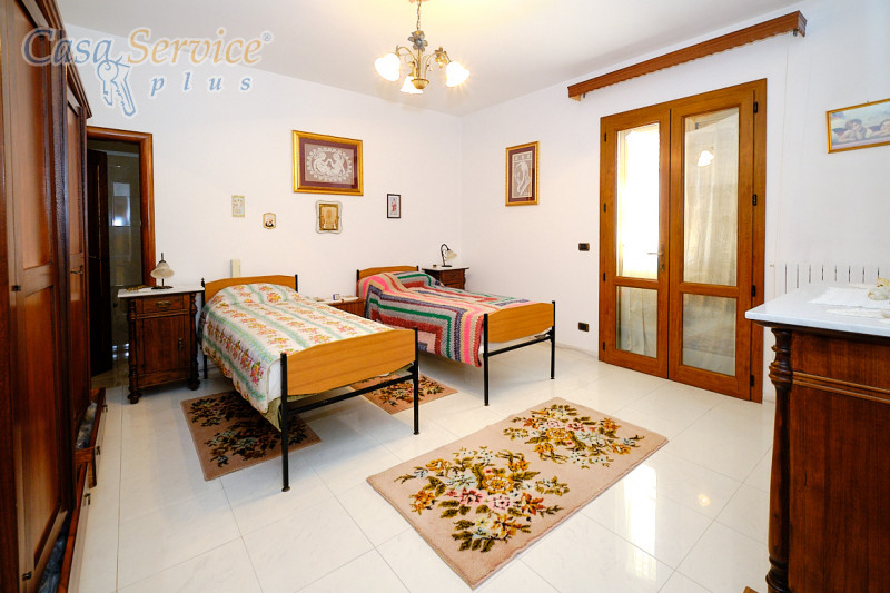 Immagine 15 di Villa in vendita  in Via Tazzoli a Ugento