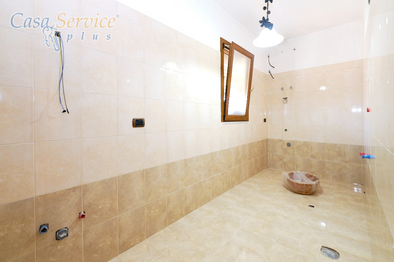 Immagine 17 di Villa in vendita  in Via Tazzoli a Ugento