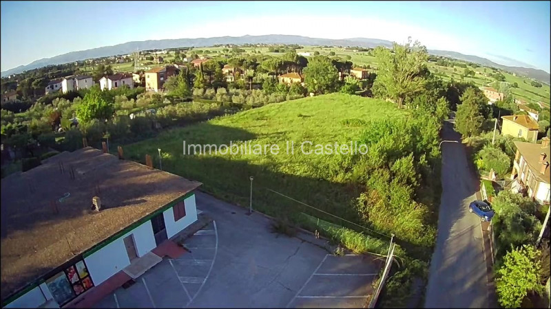 Immagine 9 di Terreno in vendita  a Castiglione Del Lago