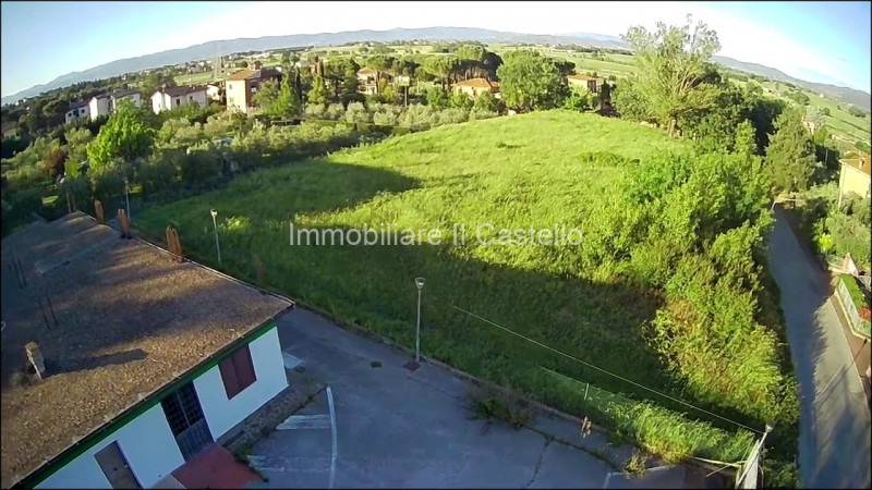 Immagine 10 di Terreno in vendita  a Castiglione Del Lago