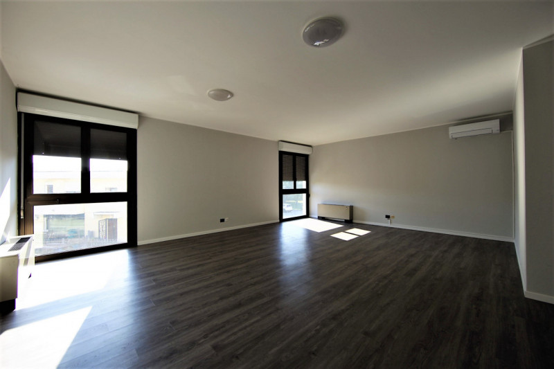 Immagine 3 di Ufficio in vendita  a Limena