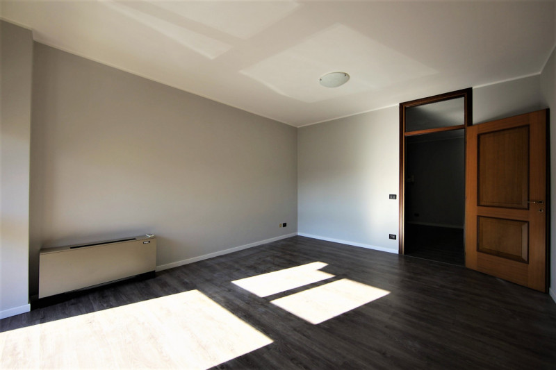 Immagine 8 di Ufficio in vendita  a Limena