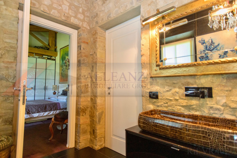 Immagine 18 di Rustico / casale in vendita  in Mercatale a San Casciano In Val Di Pesa