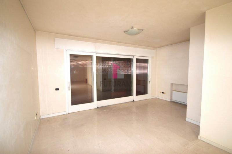 Immagine 13 di Ufficio in vendita  in vicenza viale san lazzaro a Vicenza