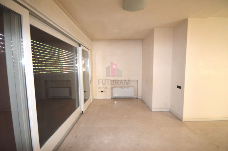 Immagine 14 di Ufficio in vendita  in vicenza viale san lazzaro a Vicenza