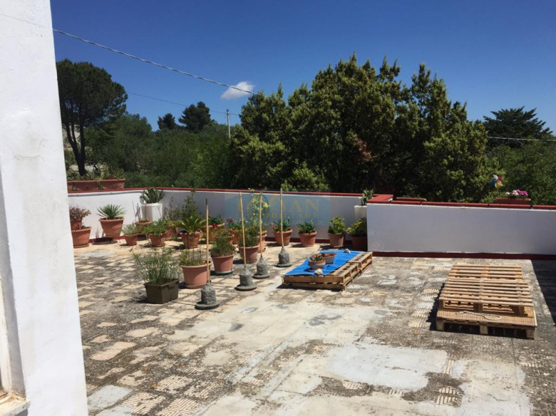 Immagine 20 di Villa in vendita  in ss581 a Ceglie Messapico