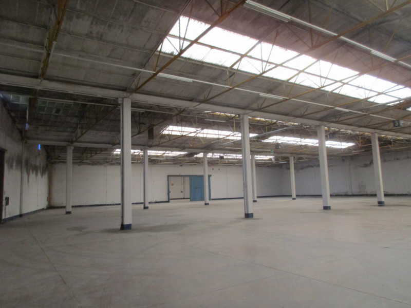 Immagine 2 di Capannone industriale in vendita  a Padova