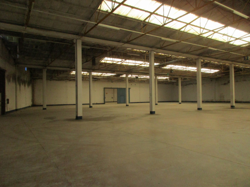 Immagine 9 di Capannone industriale in vendita  a Padova