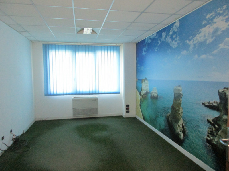 Immagine 11 di Capannone industriale in vendita  a Padova