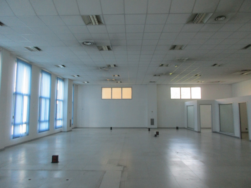 Immagine 14 di Capannone industriale in vendita  a Padova