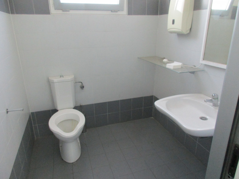 Immagine 20 di Capannone industriale in vendita  a Padova